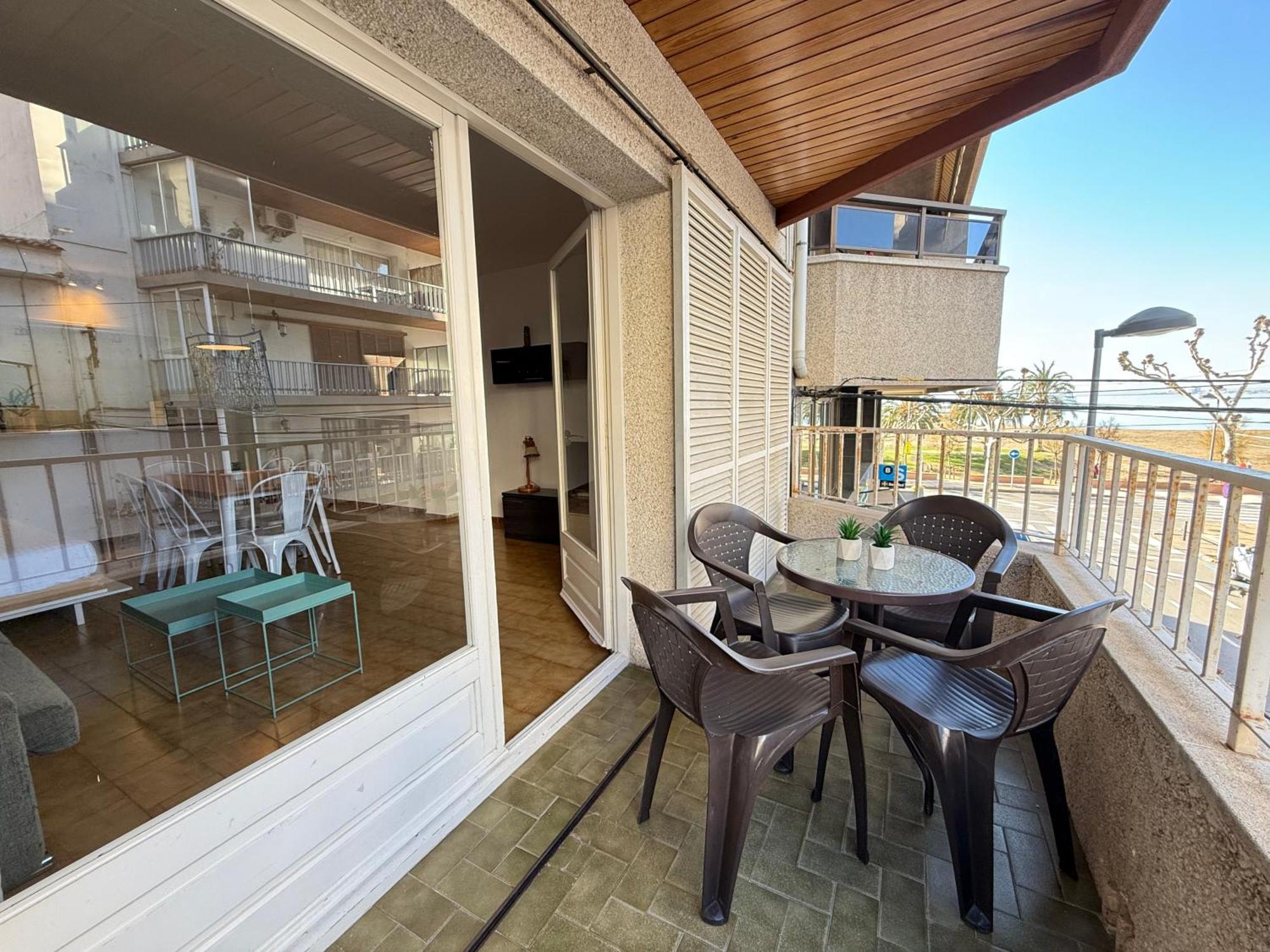 Agi Sant Jordi Apartment Roses Exterior photo